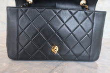 Load image into Gallery viewer, CHANEL Diana matelasse chain shoulder bag Lambskin Black/Gold hadware Shoulder bag 800030022