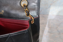 Load image into Gallery viewer, CHANEL Diana matelasse chain shoulder bag Lambskin Black/Gold hadware Shoulder bag 700120110