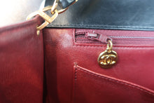 Load image into Gallery viewer, CHANEL Diana matelasse chain shoulder bag Lambskin Black/Gold hadware Shoulder bag 800030022
