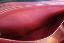 Load image into Gallery viewer, CHANEL Diana matelasse chain shoulder bag Lambskin Black/Gold hadware Shoulder bag 700120110