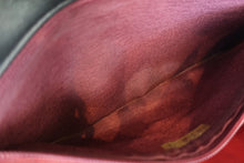 Load image into Gallery viewer, CHANEL Diana matelasse chain shoulder bag Lambskin Black/Gold hadware Shoulder bag 700120110