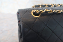 Load image into Gallery viewer, CHANEL Matelasse chain shoulder bag Lambskin Black/Gold hadware Shoulder bag 700120032