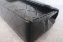 Load image into Gallery viewer, CHANEL Matelasse chain shoulder bag Lambskin Black/Gold hadware Shoulder bag 700120032