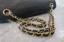 Load image into Gallery viewer, CHANEL Matelasse chain shoulder bag Lambskin Black/Gold hadware Shoulder bag 700120032