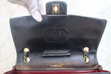 Load image into Gallery viewer, CHANEL Matelasse chain shoulder bag Lambskin Black/Gold hadware Shoulder bag 700120032