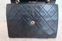 画像をギャラリービューアに読み込む, CHANEL/シャネル デカココチェーンショルダーバッグ ラムスキン ブラック/ゴールド金具 ショルダーバッグ 800090010