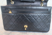 Load image into Gallery viewer, CHANEL Matelasse chain shoulder bag Lambskin Black/Gold hadware Shoulder bag 700120032