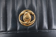 画像をギャラリービューアに読み込む, CHANEL/シャネル マドモアゼルチェーンショルダーバッグ ラムスキン ブラック/ゴールド金具 ショルダーバッグ 800090237