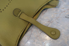 Load image into Gallery viewer, HERMES EVELYNE 2GM Clemence leather Anise green □H Engraving Shoulder bag 800080117