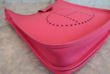 Load image into Gallery viewer, HERMES EVELYNE 3PM Epsom leather Rose tyrien □O Engraving Shoulder bag 700070170