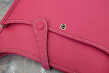 Load image into Gallery viewer, HERMES EVELYNE 3PM Epsom leather Rose tyrien □O Engraving Shoulder bag 700070170