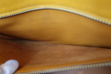 Load image into Gallery viewer, HERMES KELLY 32 Graine Couchevel leather Jaune 〇W Engraving Shoulder bag 700080175