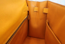 Load image into Gallery viewer, HERMES KELLY 32 Graine Couchevel leather Jaune 〇W Engraving Shoulder bag 700080175