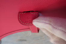 Load image into Gallery viewer, HERMES EVELYNE 3PM Epsom leather Rose tyrien □O Engraving Shoulder bag 700070170