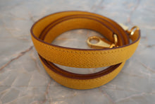 Load image into Gallery viewer, HERMES KELLY 32 Graine Couchevel leather Jaune 〇W Engraving Shoulder bag 700080175