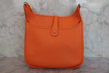 Load image into Gallery viewer, HERMES EVELYNE 3PM Clemence leather Orange □P Engraving Shoulder bag 800080193