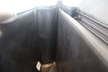 Load image into Gallery viewer, CHANEL Matelasse tortoiseshell chain shoulder bag Lambskin Black Hand bag 700120122