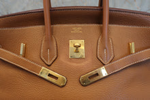 画像をギャラリービューアに読み込む, HERMES/エルメス バーキン35 トゴ ゴールド □K刻印 ハンドバッグ 800070086