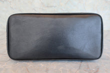 Load image into Gallery viewer, CHANEL Medallion Tote Caviar skin Black/Gold hadware Tote bag 800080025