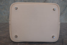 画像をギャラリービューアに読み込む, HERMES/エルメス ピコタンロックエクラMM トリヨンクレマンス/ヴォースイフト ナタ/セサミ Z刻印 ハンドバッグ 800010085