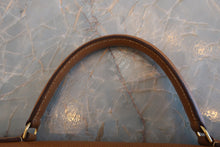Load image into Gallery viewer, HERMES KELLY 28 Graine Couchevel leather Natural Hand bag 700050287