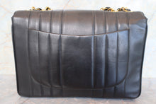 画像をギャラリービューアに読み込む, CHANEL/シャネル マドモアゼルチェーンショルダーバッグ ラムスキン ブラック/ゴールド金具 ショルダーバッグ 700100244