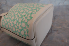 Load image into Gallery viewer, HERMES PICOTIN LOCK Micro(micro) Lucky Daisy Swift leather Nata/Vert B Engraving Hand bag 700080187