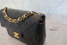 將圖片載入圖庫檢視器 CHANEL/シャネル ミニマトラッセシングルフラップチェーンショルダーバッグ ラムスキン ブラック/ゴールド金具 ショルダーバッグ 700090187
