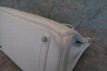 Load image into Gallery viewer, HERMES BIRKIN 35 Epsom leather White □K Engraving Hand bag 700070126