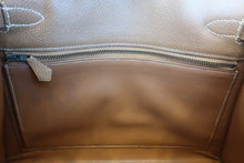 Load image into Gallery viewer, HERMES KELLY 28 Graine Couchevel leather Natural Hand bag 700050287