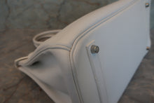 Load image into Gallery viewer, HERMES BIRKIN 35 Epsom leather White □K Engraving Hand bag 700070126