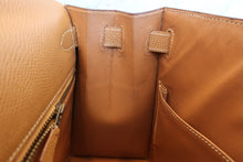 Load image into Gallery viewer, HERMES KELLY 28 Graine Couchevel leather Natural Hand bag 700050287