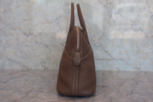 Load image into Gallery viewer, HERMES/BOLIDE 31 Clemence leather Etoupe gray A Engraving Shoulder bag 800070083