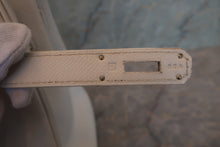 Load image into Gallery viewer, HERMES BIRKIN 35 Epsom leather White □K Engraving Hand bag 700070126