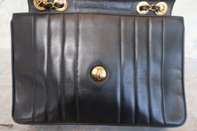 画像をギャラリービューアに読み込む, CHANEL/シャネル マドモアゼルチェーンショルダーバッグ ラムスキン ブラック/ゴールド金具 ショルダーバッグ 700100244