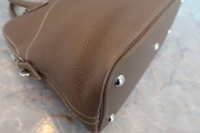 Load image into Gallery viewer, HERMES/BOLIDE 31 Clemence leather Etoupe gray A Engraving Shoulder bag 800070083