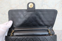 Load image into Gallery viewer, CHANEL Matelasse push lock chain shoulder bag Lambskin Black/Gold Hardware Shoulder bag 800080173