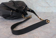 将图片加载到图库查看器,CHANEL/香奈儿 三C 链条包 荔枝皮 Black/Gold hadware(黑色/金色金属) 肩背包 800040029