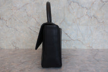 画像をギャラリービューアに読み込む, CHANEL/シャネル マドモアゼルハンドバッグ キャビアスキン ブラック/ゴールド金具 ハンドバッグ 800030016