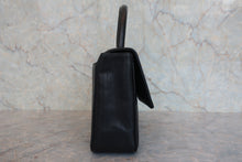 画像をギャラリービューアに読み込む, CHANEL/シャネル マドモアゼルハンドバッグ キャビアスキン ブラック/ゴールド金具 ハンドバッグ 800030016