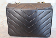 Load image into Gallery viewer, CHANEL  V-Stitch chain shoulder bag Lambskin Black/Gold hadware Shoulder bag 700090234