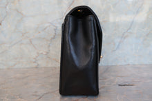 Load image into Gallery viewer, CHANEL  V-Stitch chain shoulder bag Lambskin Black/Gold hadware Shoulder bag 700090234