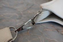 Load image into Gallery viewer, HERMES EVELYNE 2PM Clemence leather  white  □I Engraving Shoulder bag 700080150