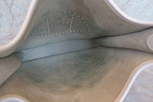 Load image into Gallery viewer, HERMES EVELYNE 2PM Clemence leather  white  □I Engraving Shoulder bag 700080150