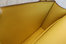 Load image into Gallery viewer, HERMES CONSTANCE MINI Epsom leather Lime A Engraving Shoulder bag 600040204