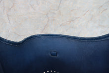 Load image into Gallery viewer, HERMES  EVELYNE1 GM Clemence leather Blue □J Engraving Shoulder bag 700020124