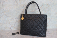 Load image into Gallery viewer, CHANEL Medallion Tote Caviar skin Black/Gold hadware Tote bag 700080172