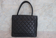 Load image into Gallery viewer, CHANEL Medallion Tote Caviar skin Black/Gold hadware Tote bag 700080172