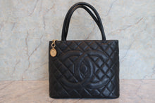 画像をギャラリービューアに読み込む, CHANEL/シャネル 復刻トート キャビアスキン ブラック/ゴールド金具 トートバッグ 800010106