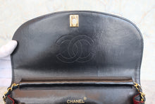 Load image into Gallery viewer, CHANEL Matelasse chain shoulder bag Lambskin Black/Gold hadware Shoulder bag 800080122